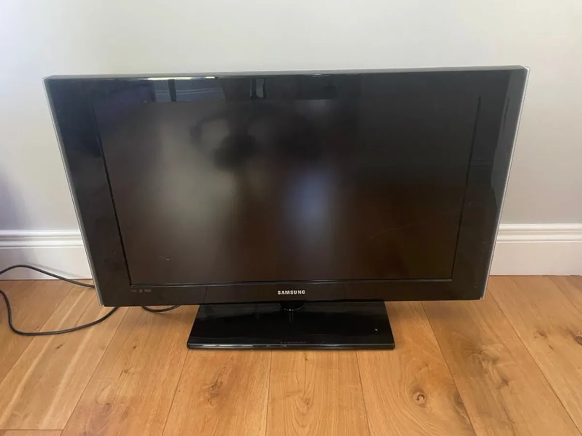 Samsung 32" TV - Image 1