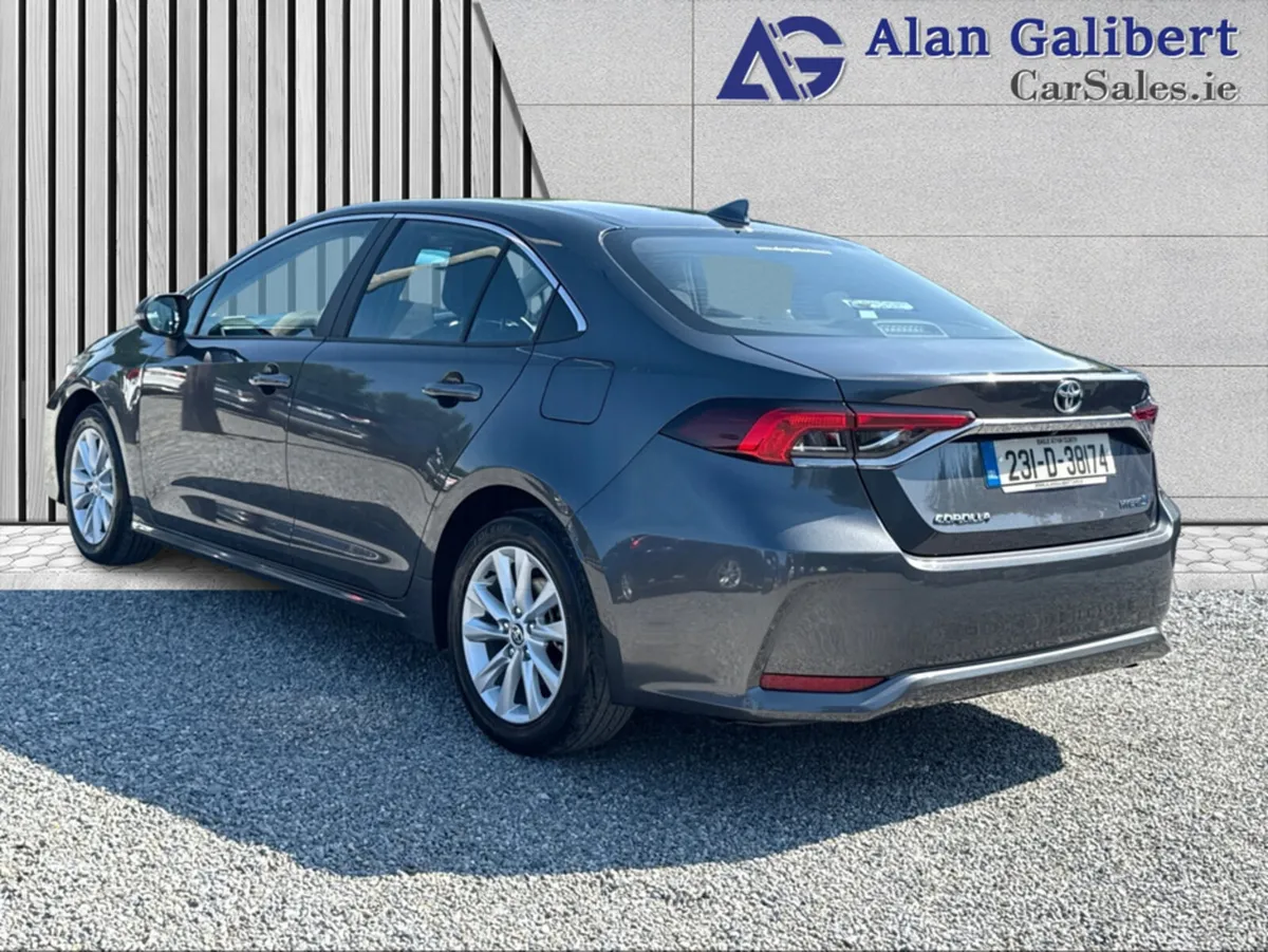 Toyota Corolla LUNA SALOON 4DR AUTO - Image 2