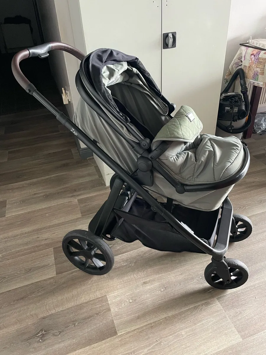 Pram - Image 2