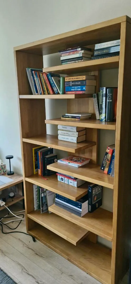 Oak bookshelf - Image 1