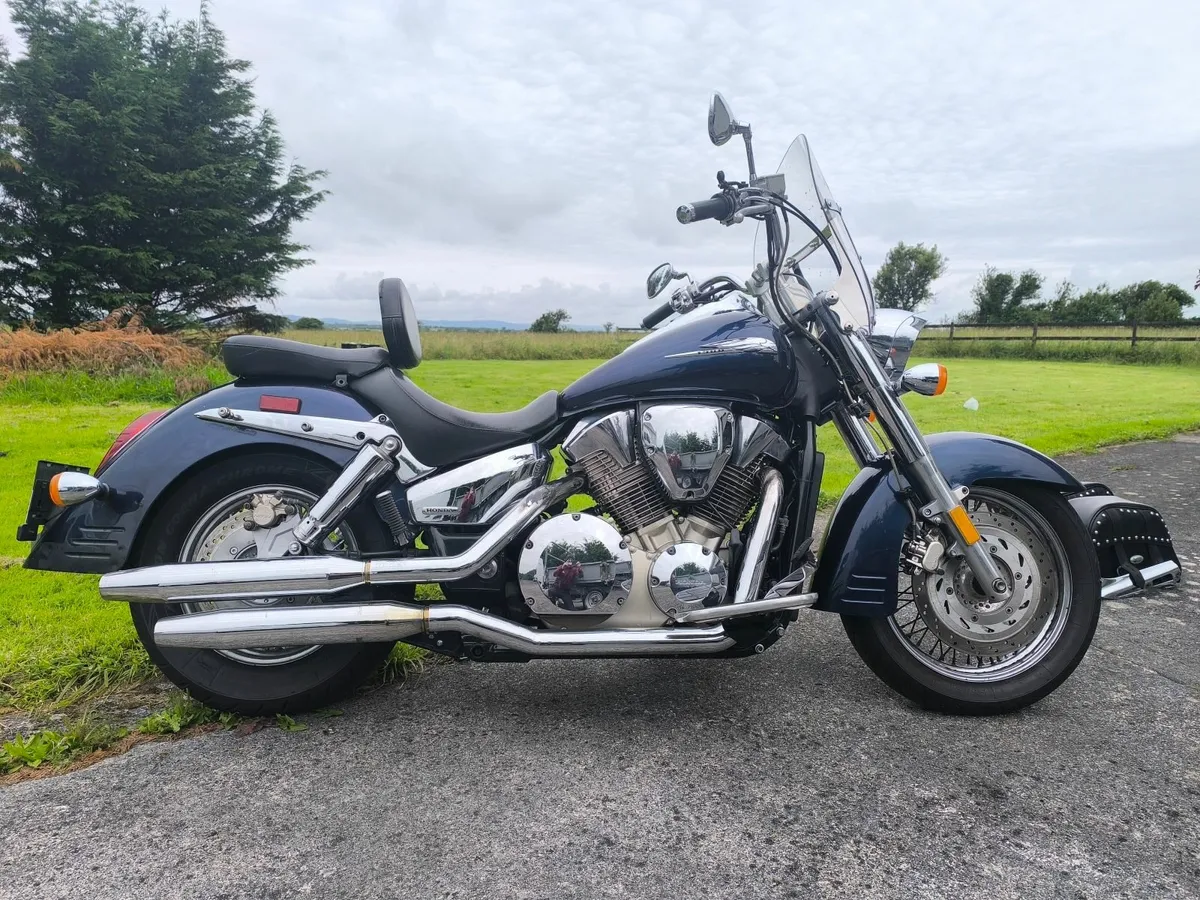 Honda VTX 1300 - Image 1