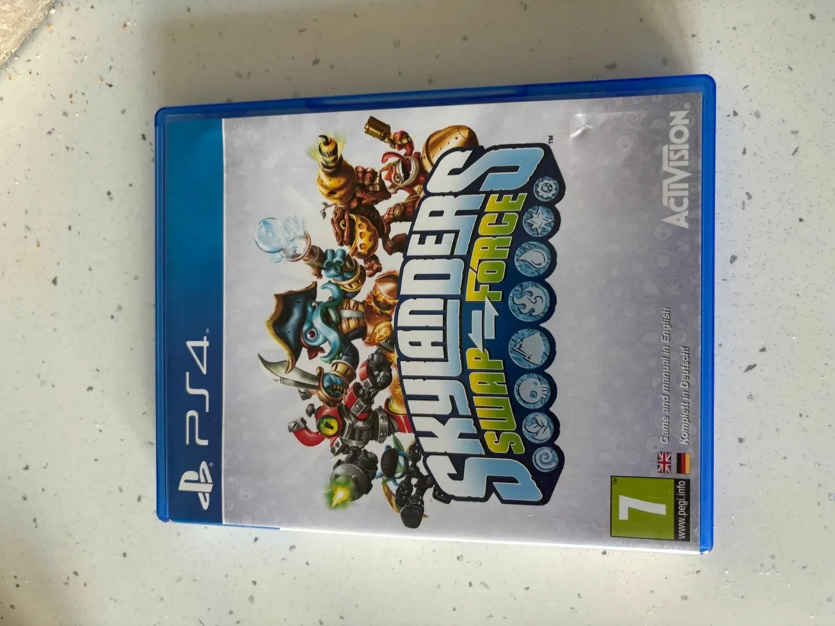Skylanders Swap Force PS4  bundle - Image 2