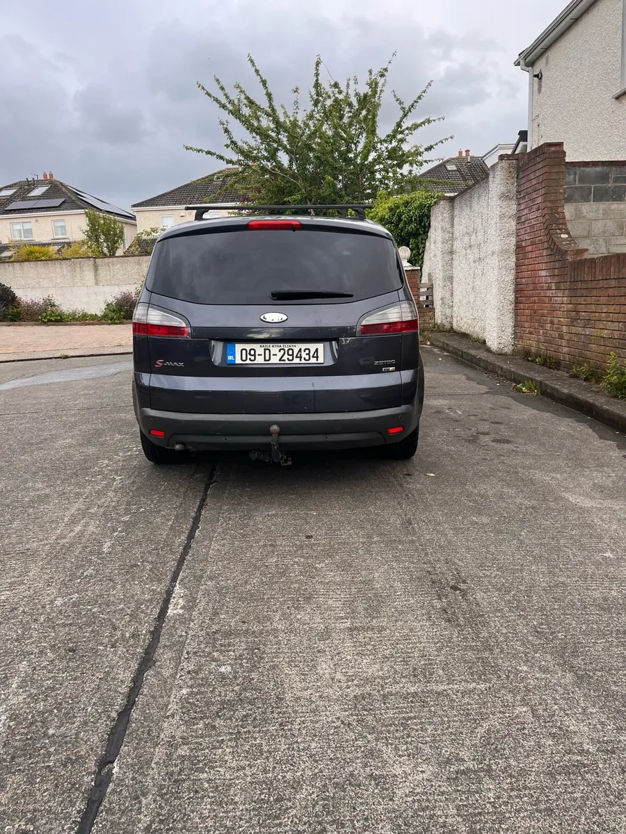 FORD S-MAX - Image 1