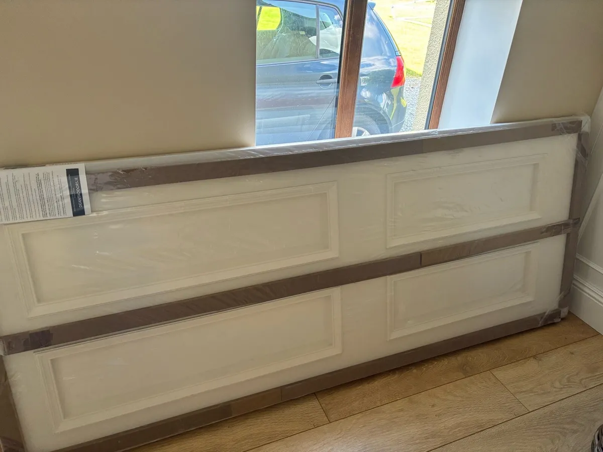 Door internal - Image 1