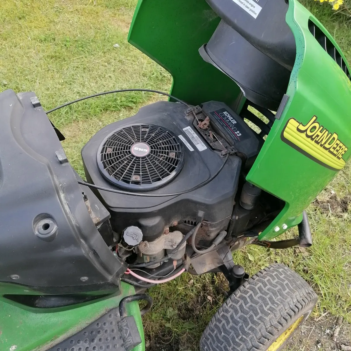 John deere ride on lawnmower - Image 4