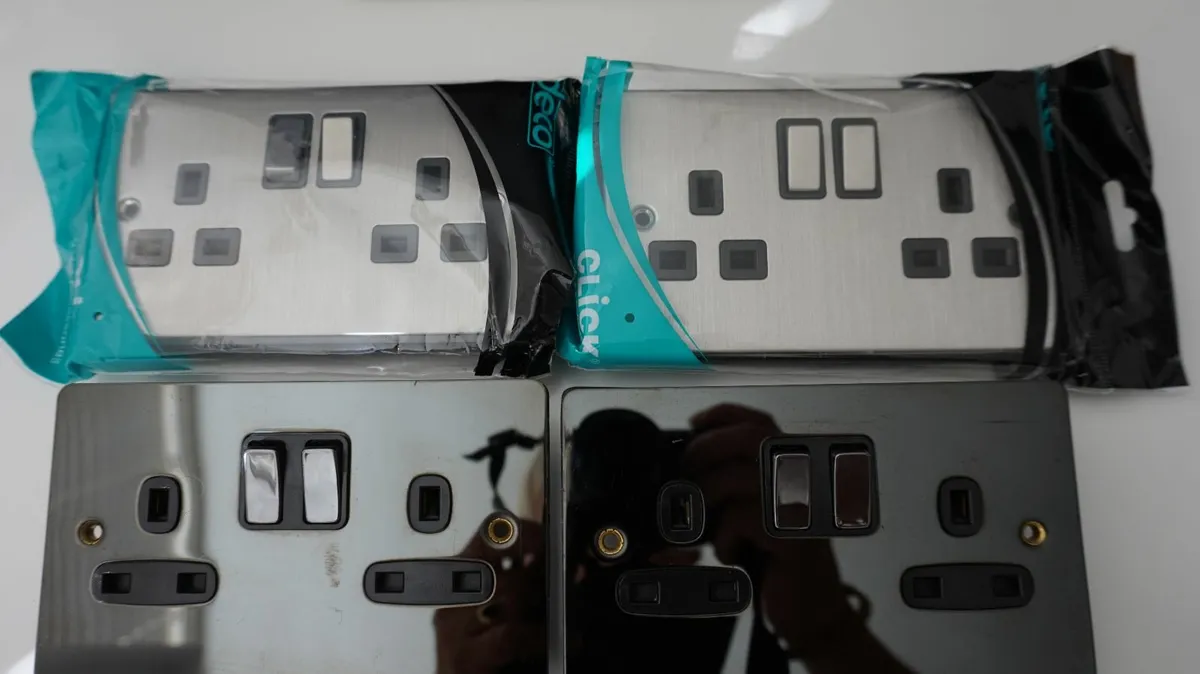ELECTRICAL SOCKETS - Image 2