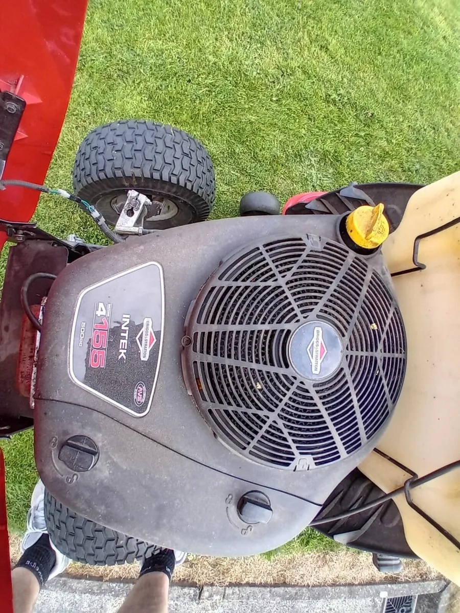 Ride on mower - Image 2
