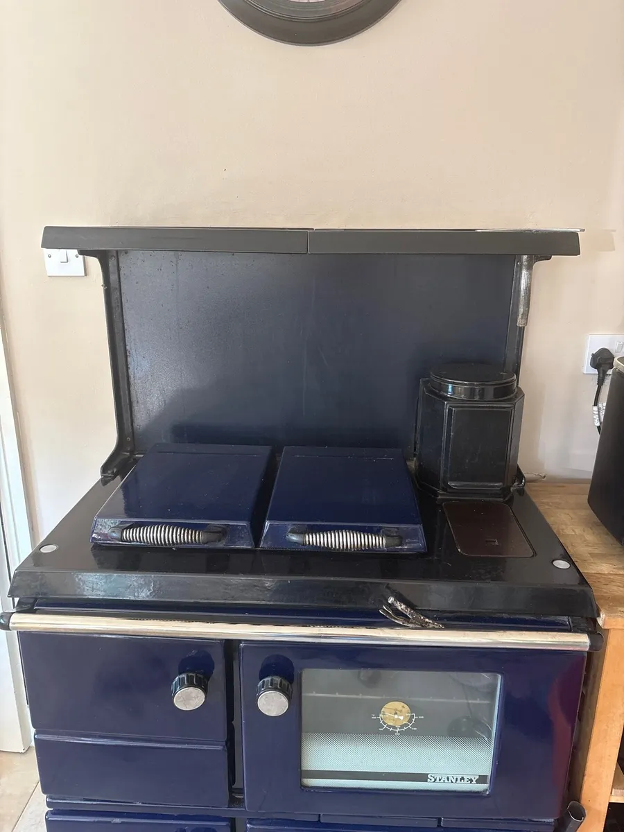 Super Stanley solid fuel range - Image 2