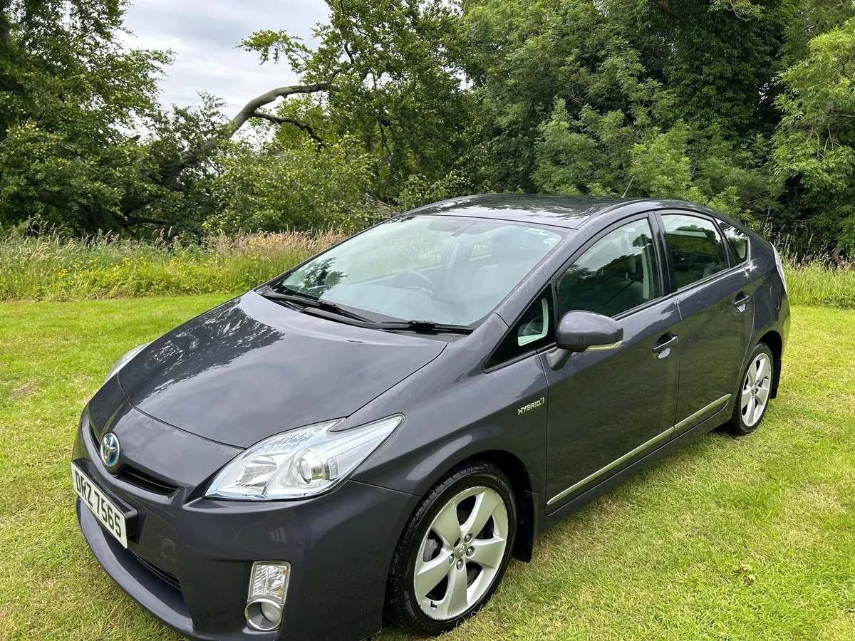 Car - Image 2