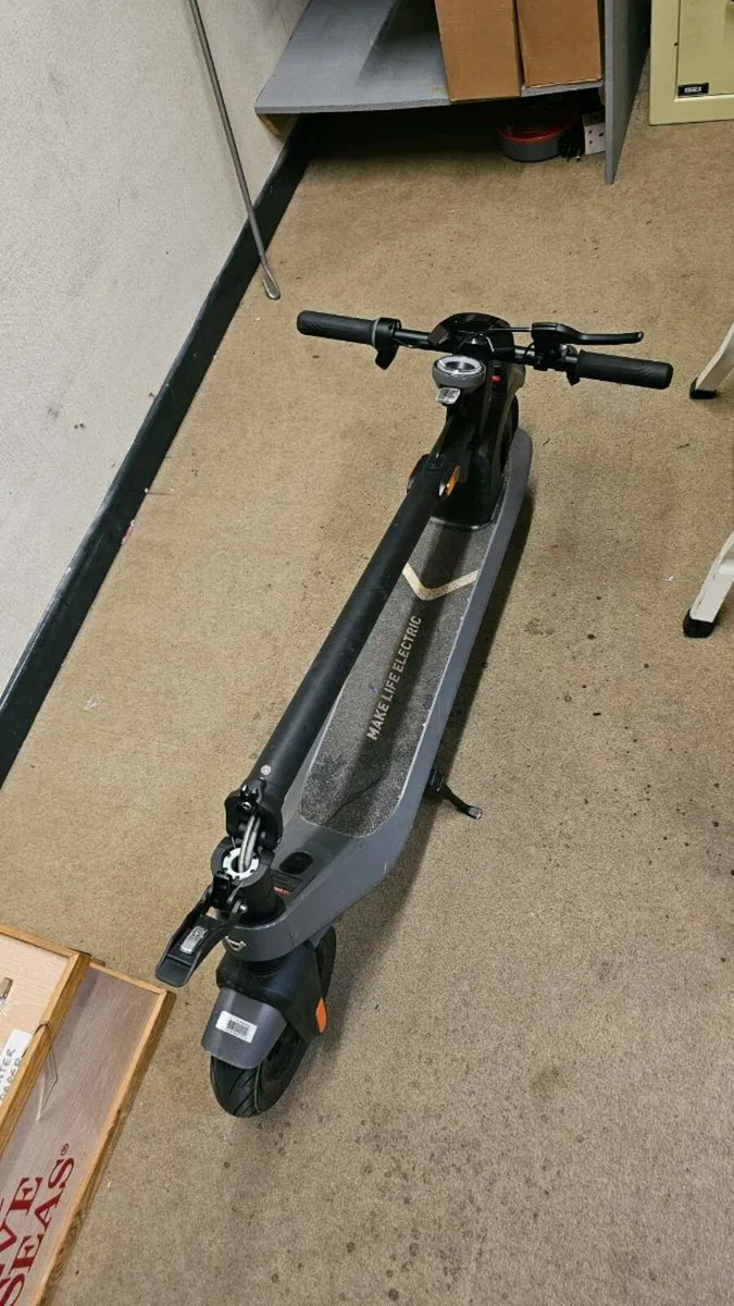 Niu Kqi2 scooter - Image 1