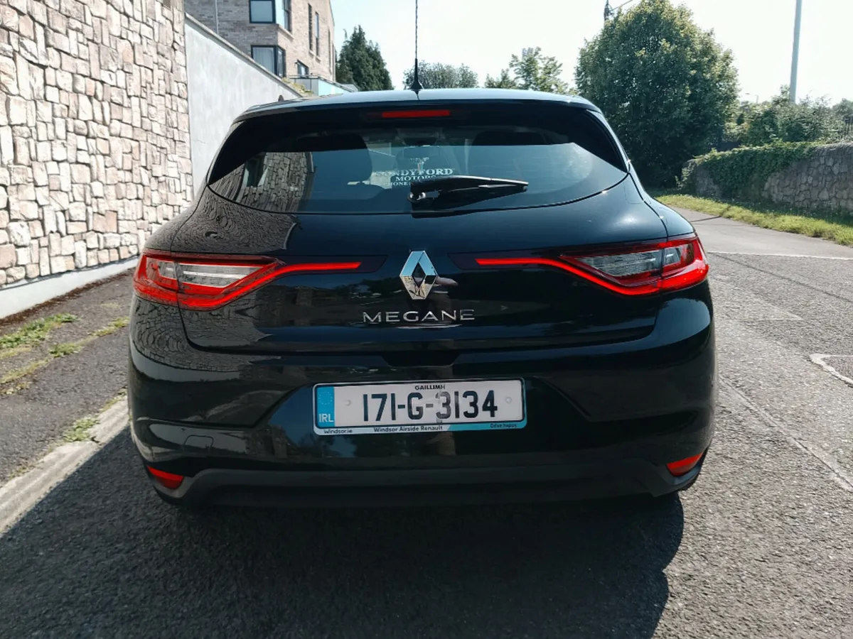 Renault Megane Expression TCE 130 4DR - Image 4