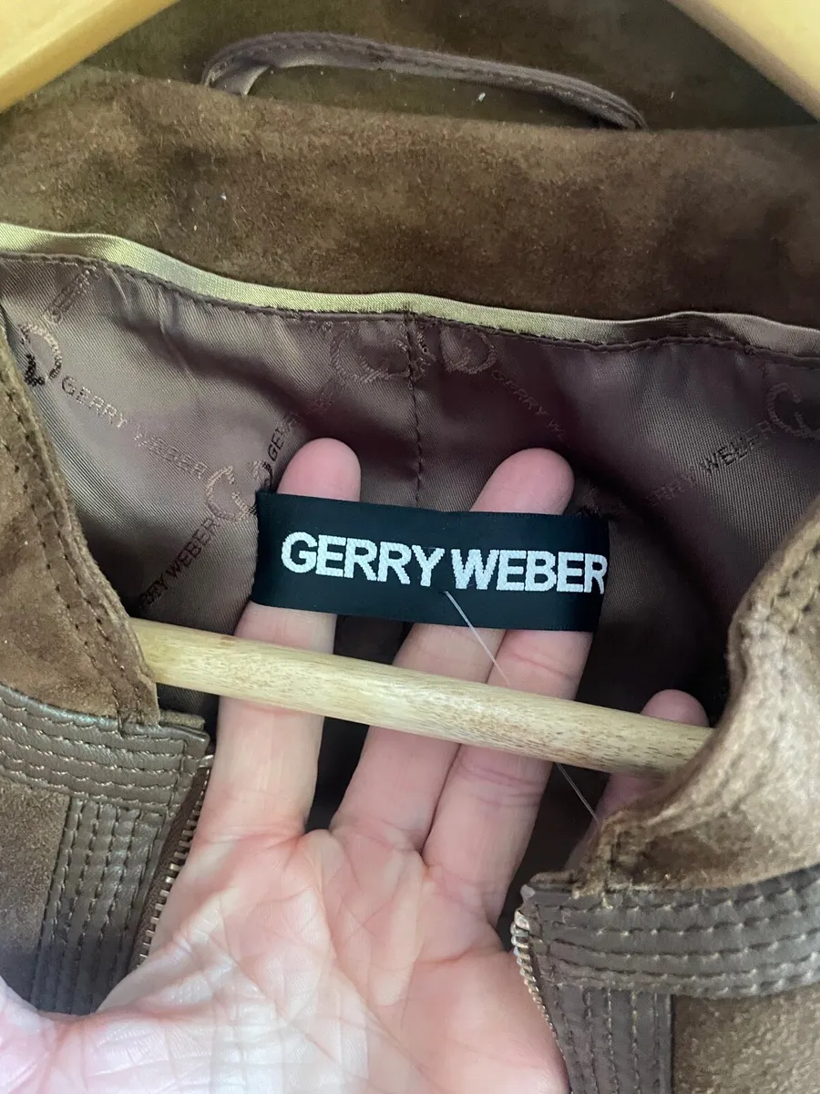 Size 16 leather Gerry Webber jacket - Image 3