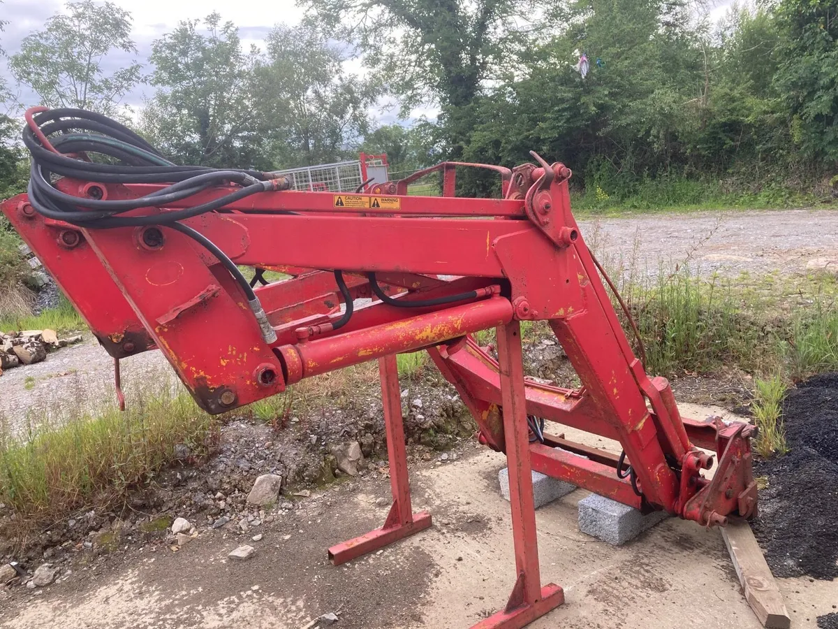 Front loader - Image 2