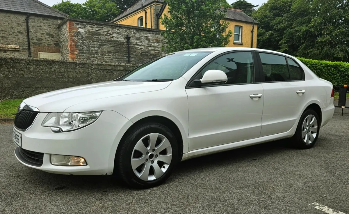 2012 Skoda Superb 1.6TDi - New NCT 07/26. FSH - Image 4