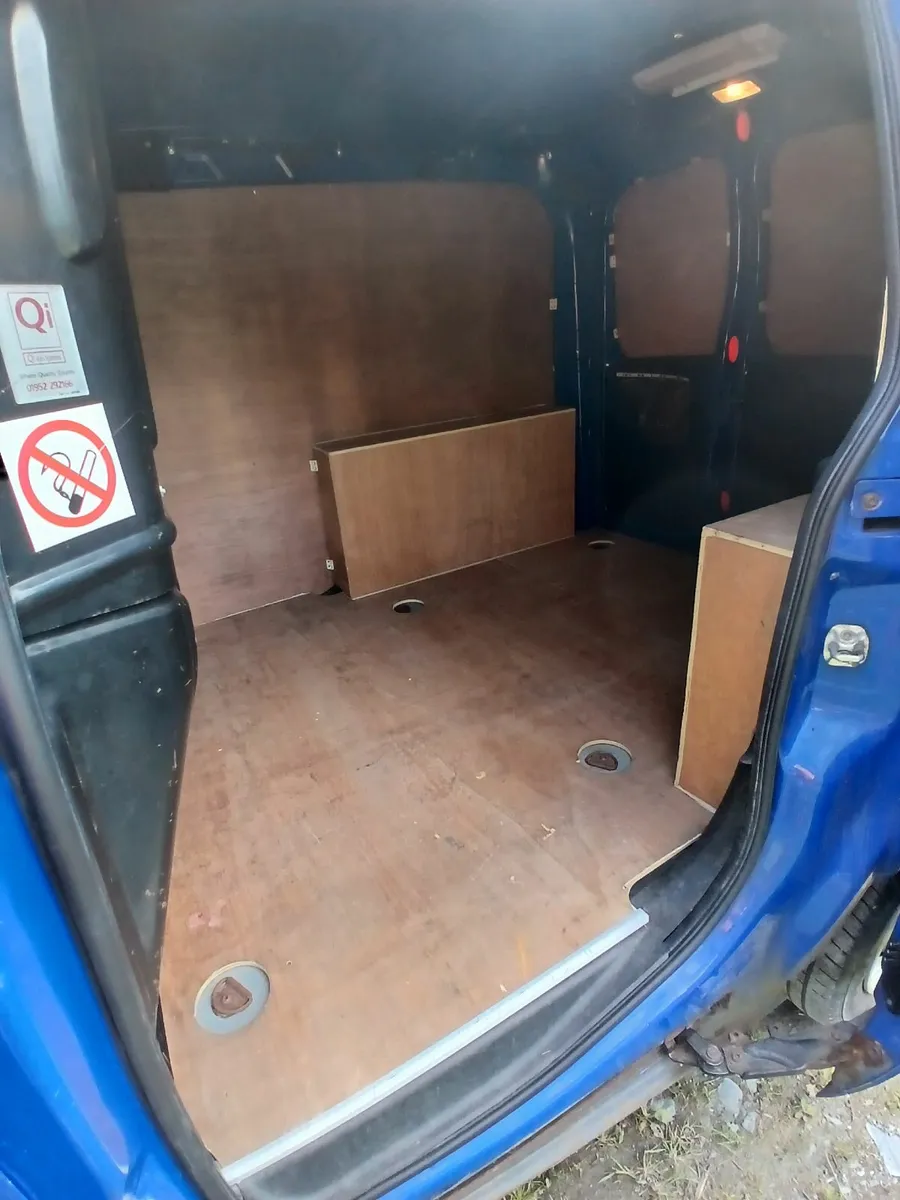 Fiat Doblo 2010 - Image 2