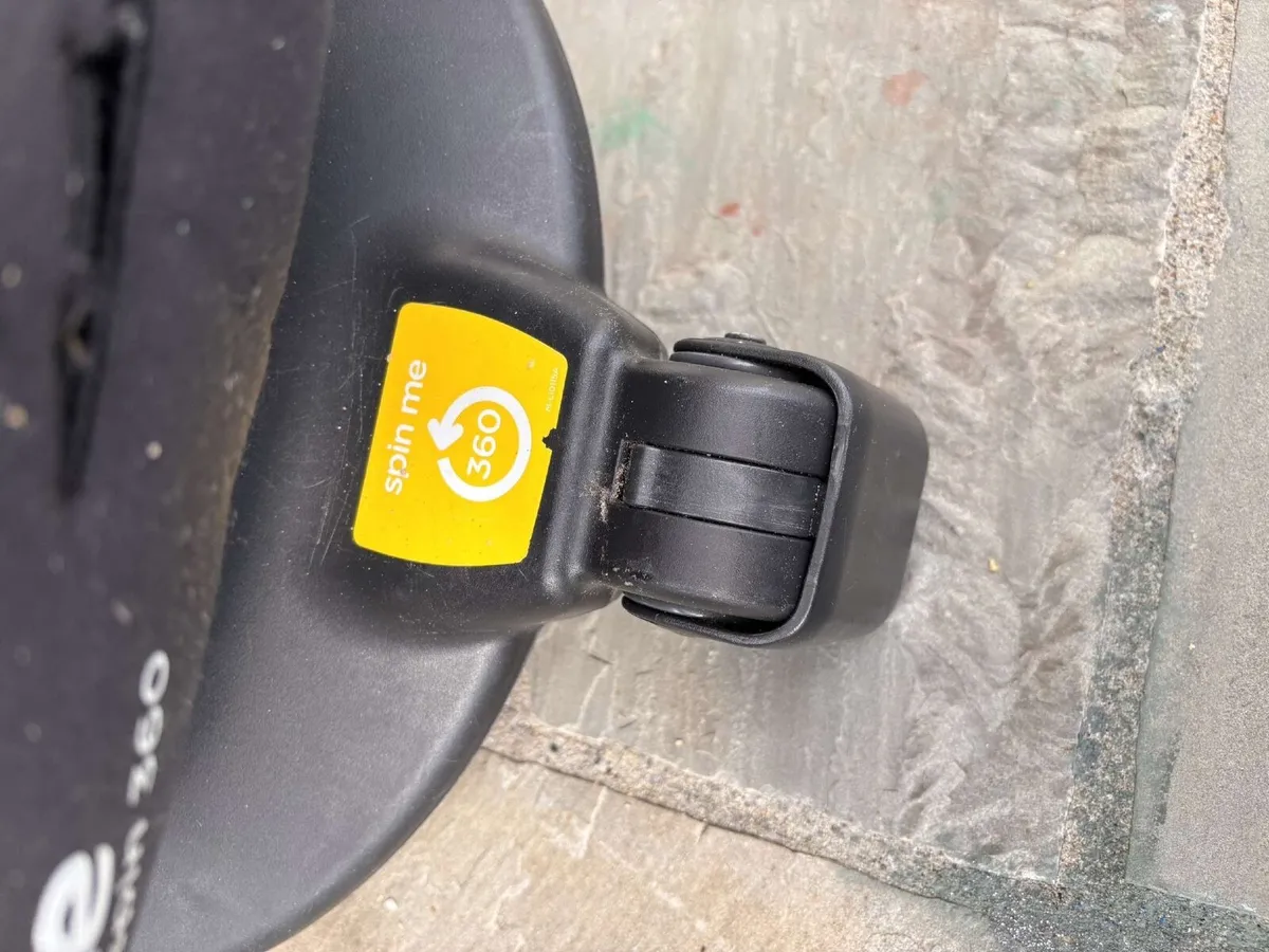 Car seat - Image 2