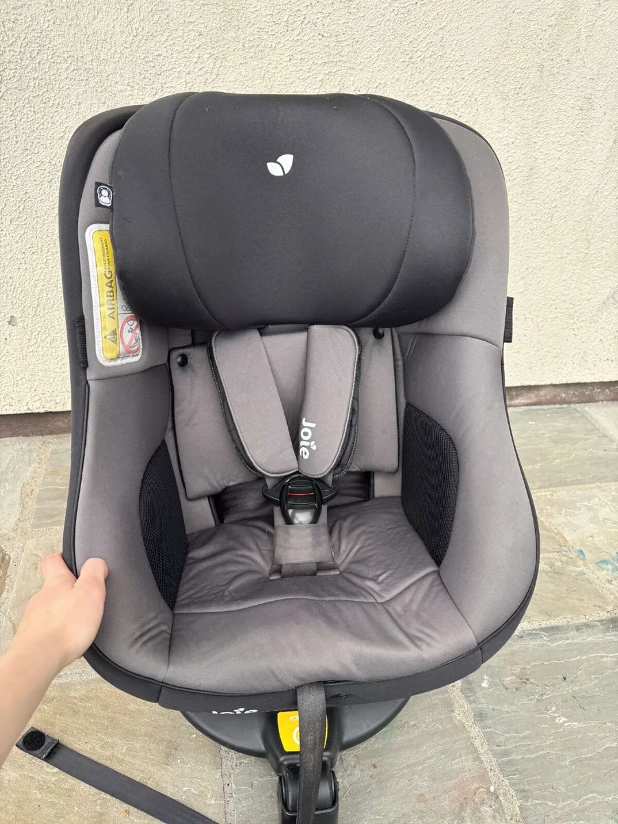 Car seat - Image 1
