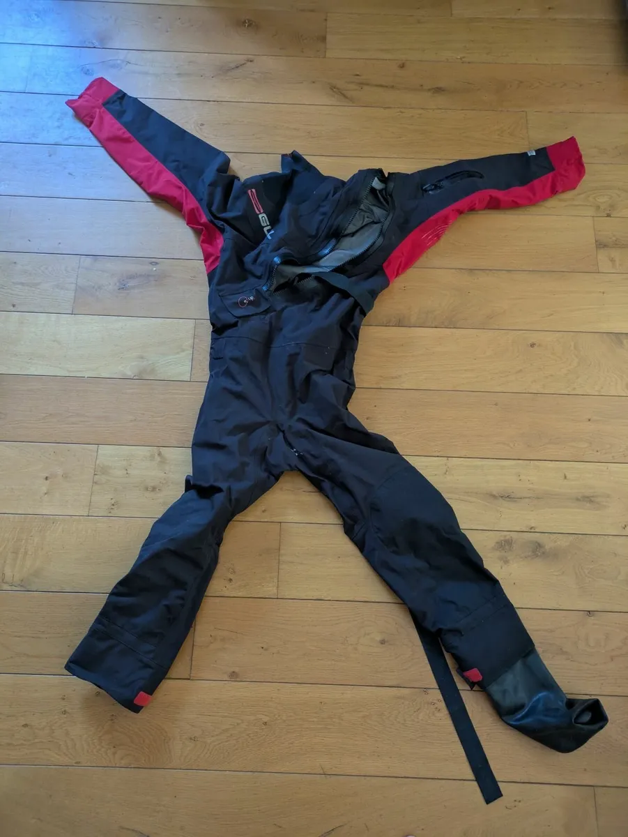 Gul Dartmouth drysuit + recore undersuit jnr large - Image 1