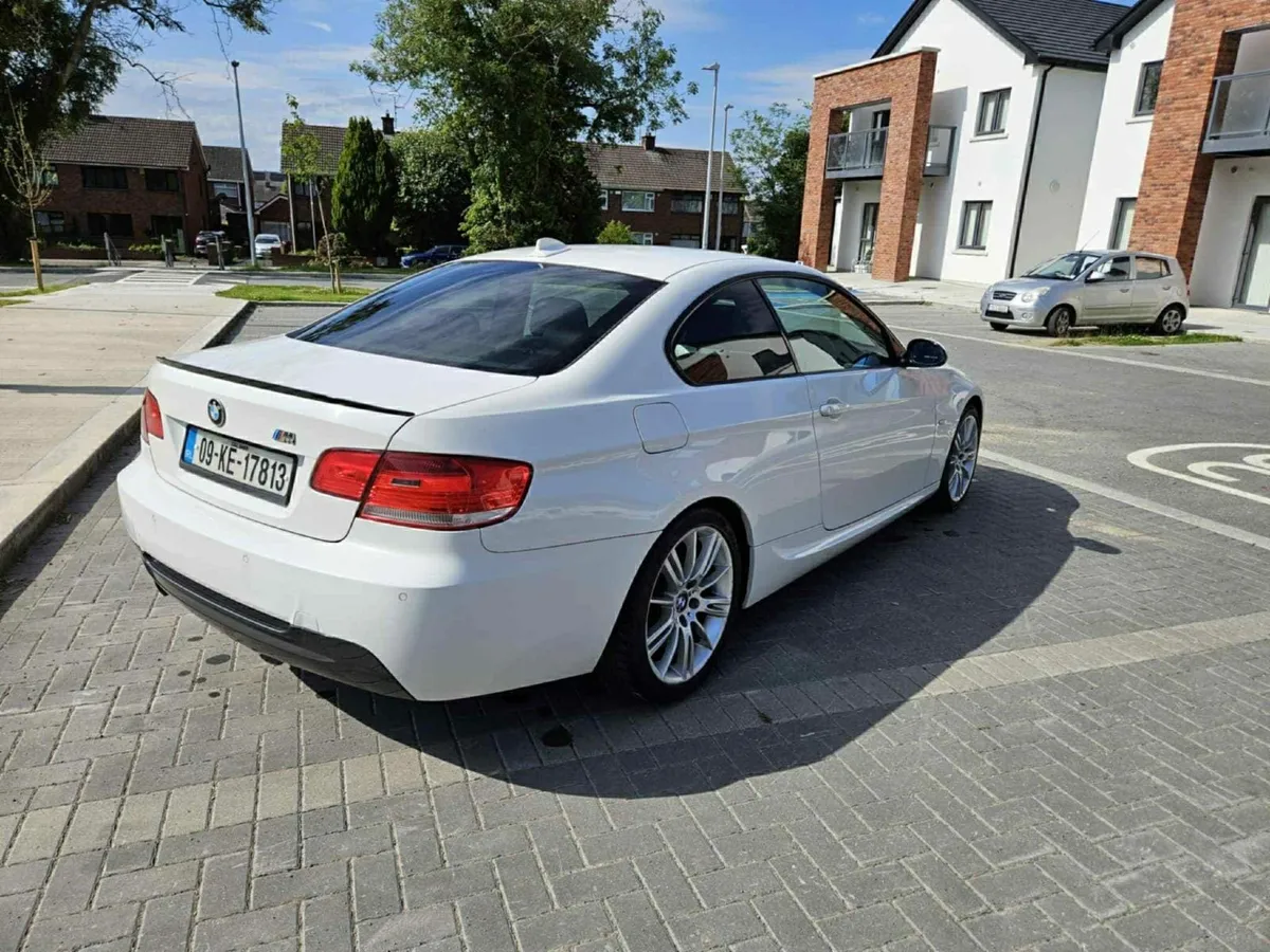 Bmw E92 320D M-SPORT COUPE - Image 2