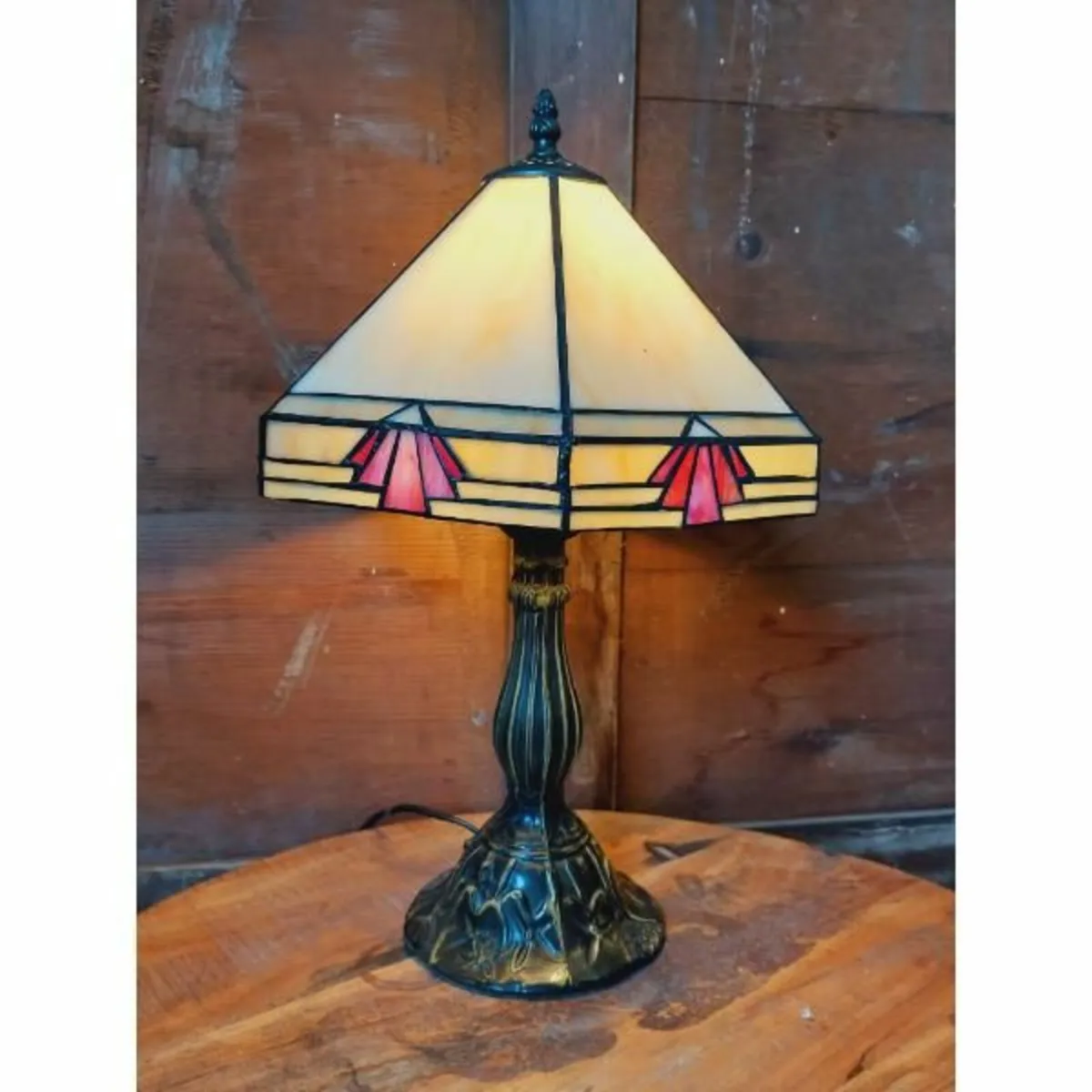 Tiffany Styled Light – Style 8 – H305 - Image 1