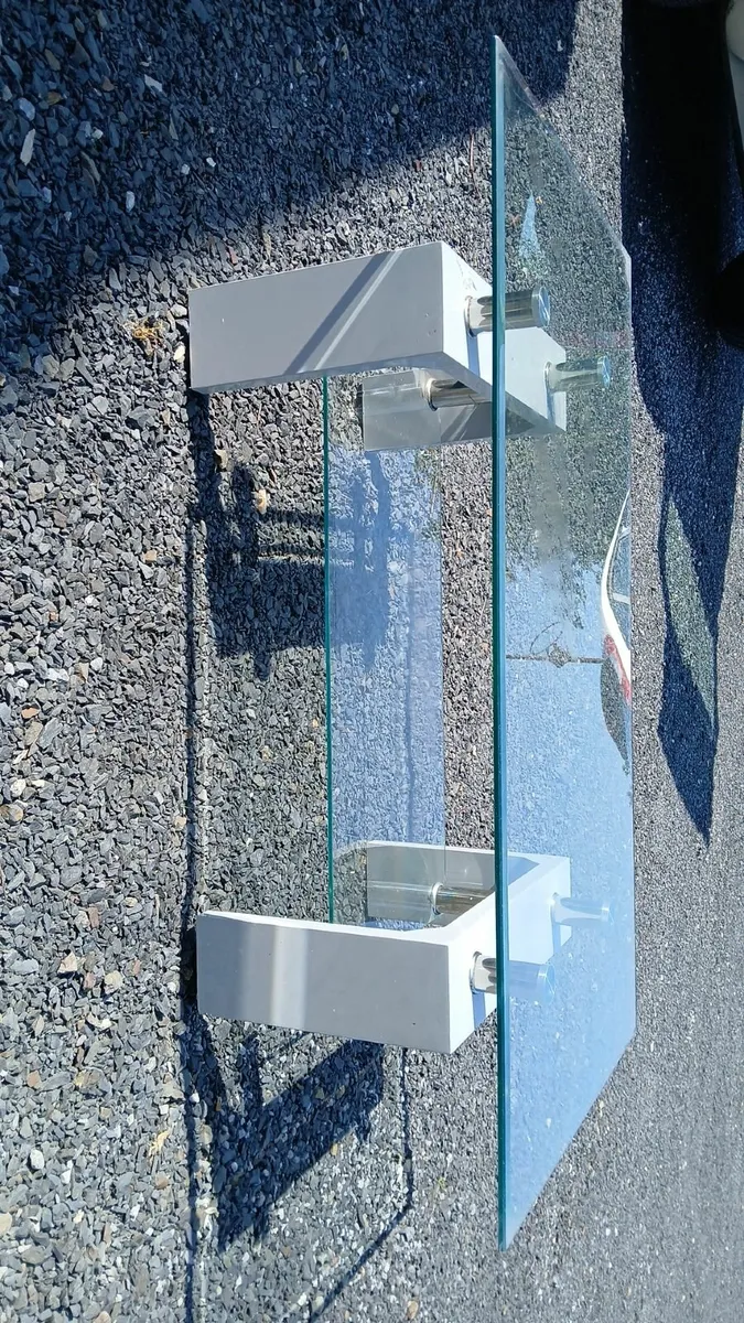 Glass coffee table - Image 2