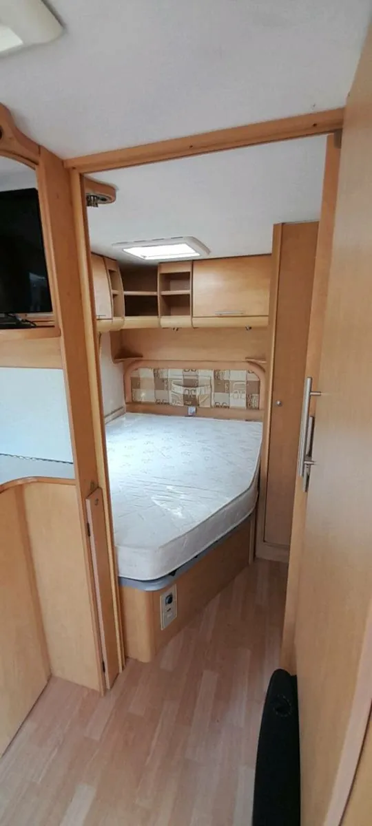 Caravan - Image 4