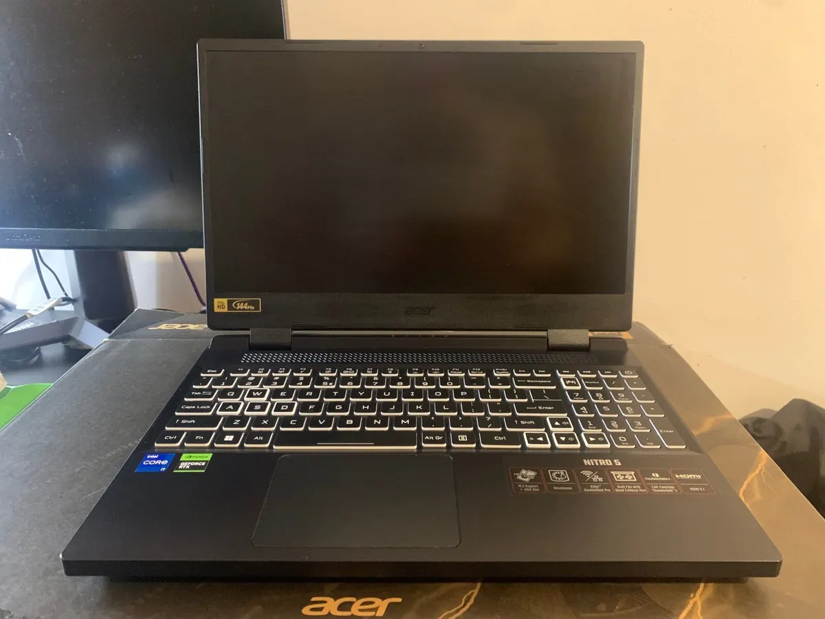 Acer Nitro 5 Gaming Laptop | AN515-58 | Black Ref - Image 1