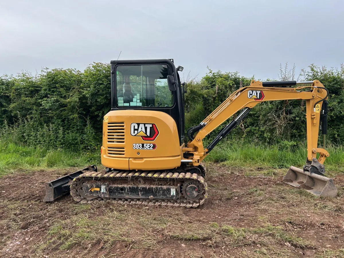 2019 Caterpillar 303.5 C/W 3 Buckets - Image 1