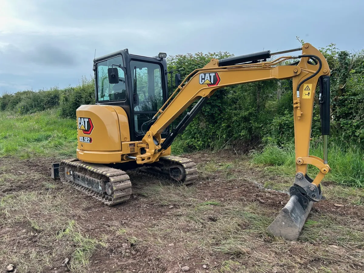 2019 Caterpillar 303.5 C/W 3 Buckets - Image 2