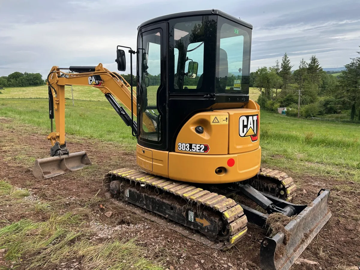 2019 Caterpillar 303.5 C/W 3 Buckets - Image 4