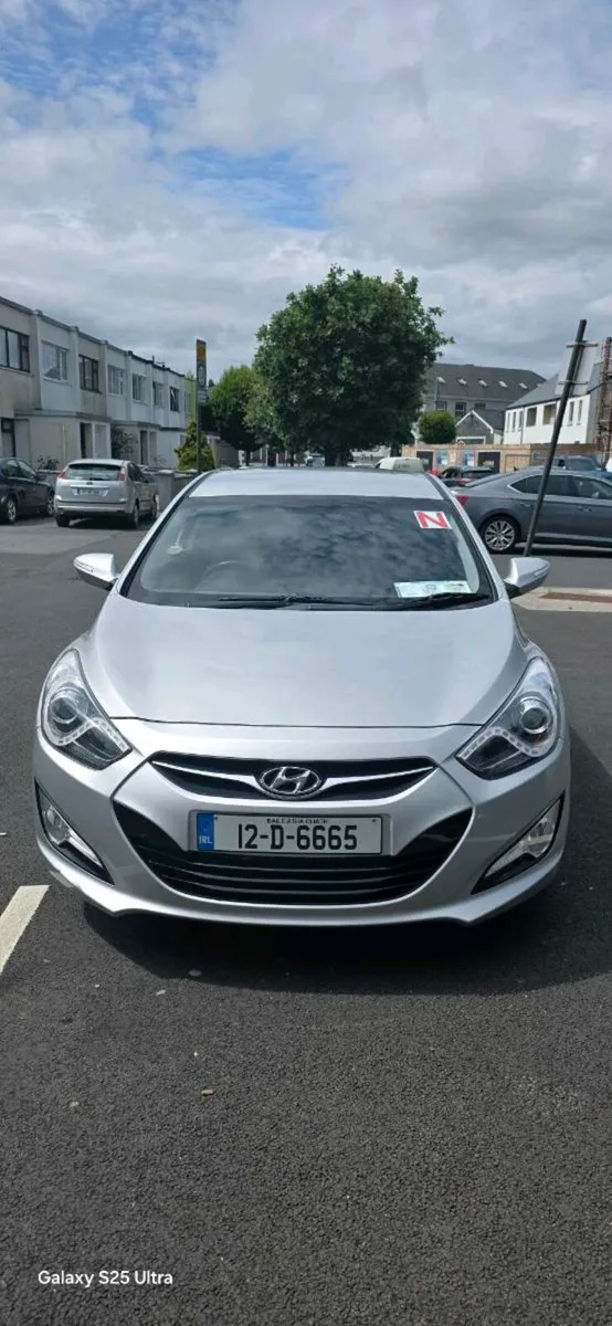 2012 Hyundai i40 Executive 4DR - Image 2