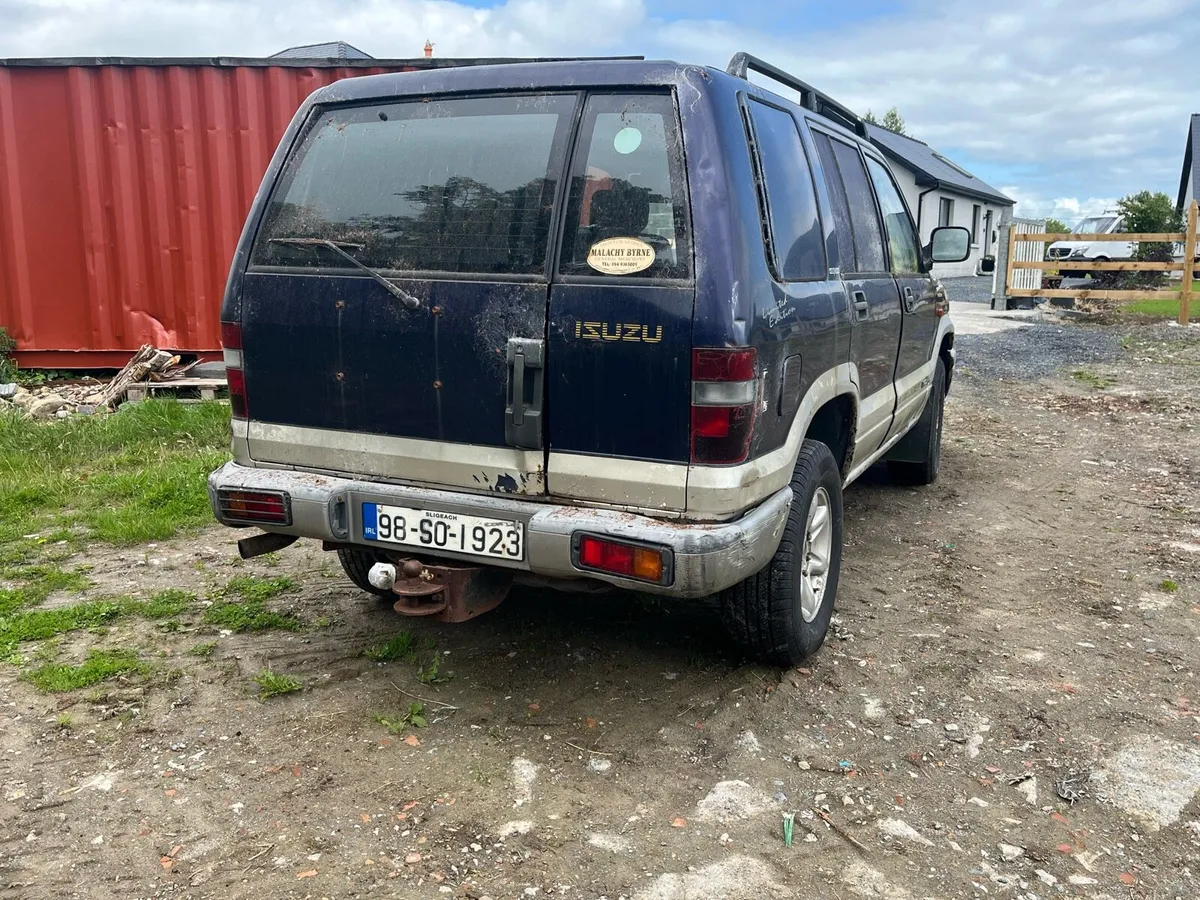Isuzu trooper. 3.1 LWB - Image 2