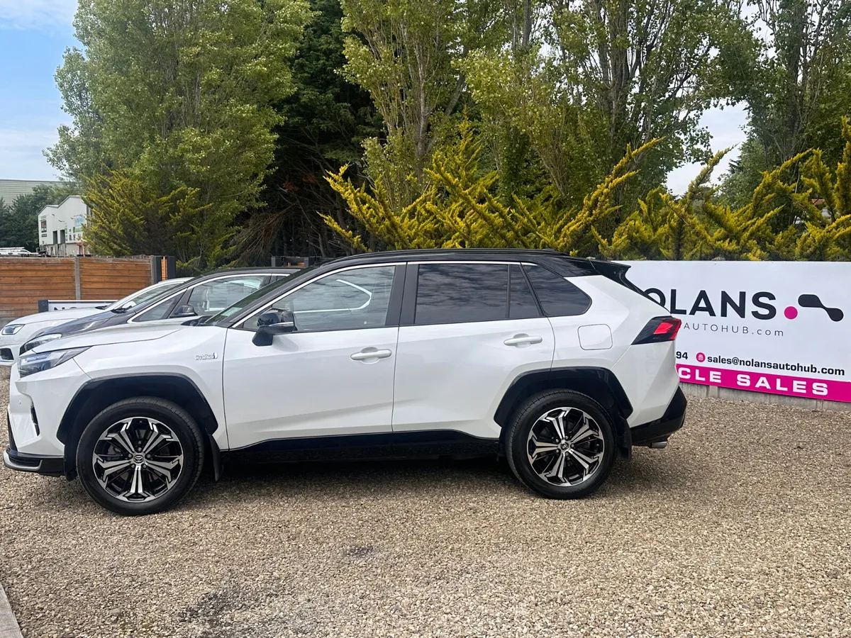 Toyota RAV4 SPORT 2023 PHEV - Image 3
