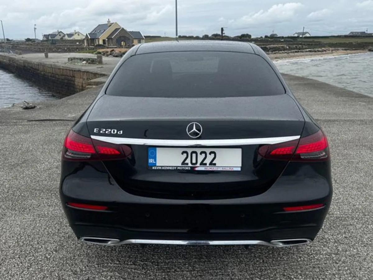 Mercedes-Benz E-Class E 220 D AMG Line - Image 4