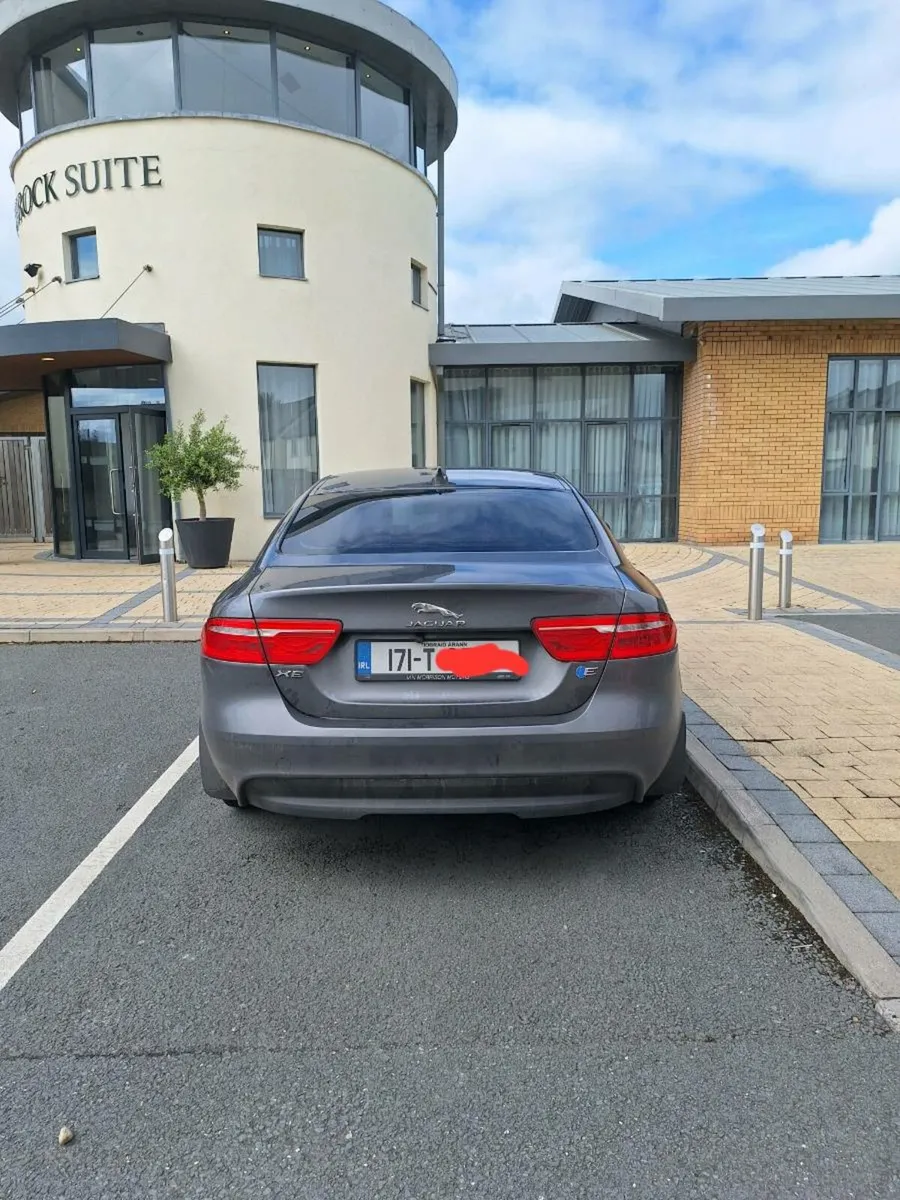 Jaguar XE Automatic - Image 3