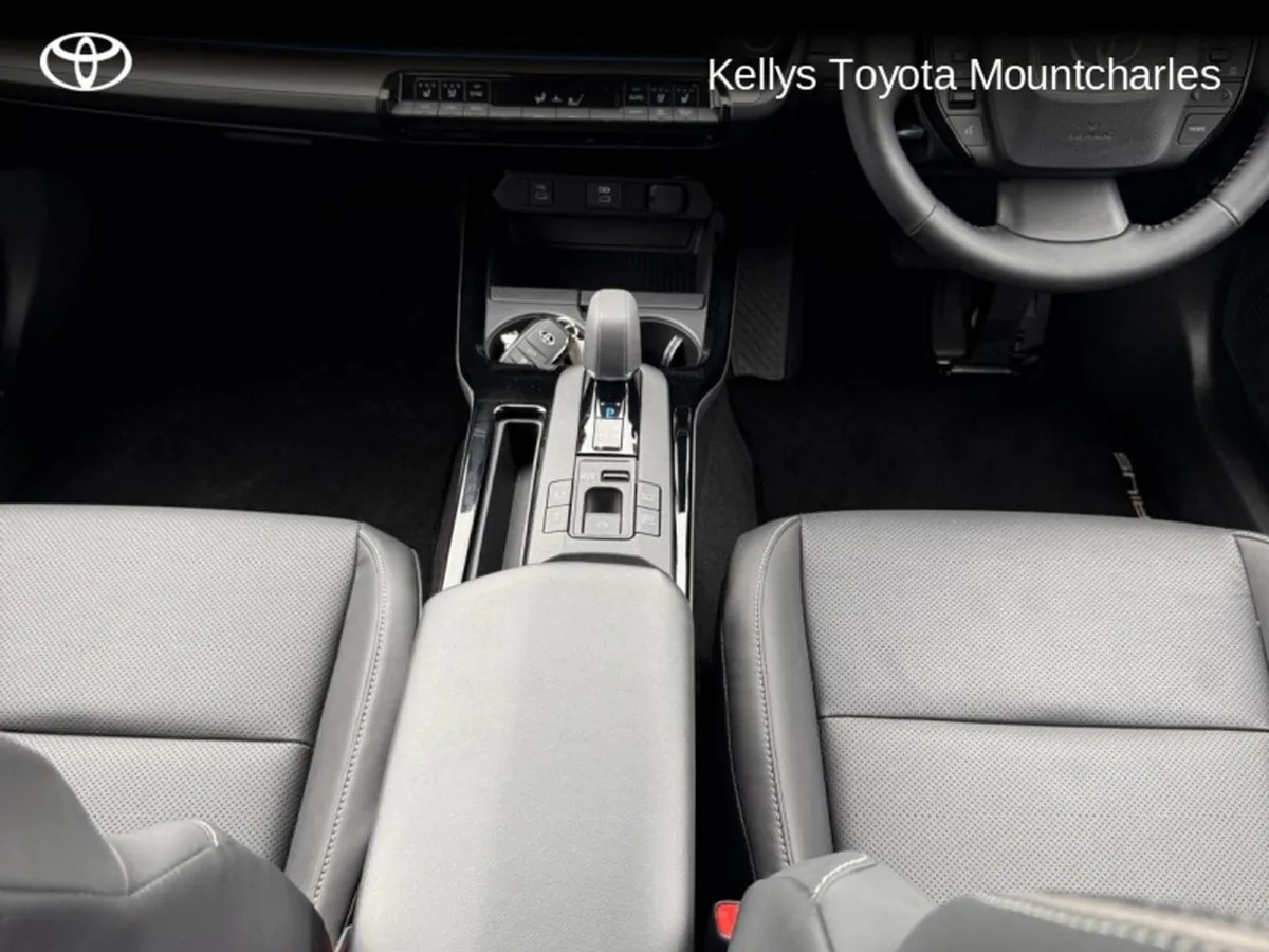 Toyota Prius Plug-in Hybrid - Image 3