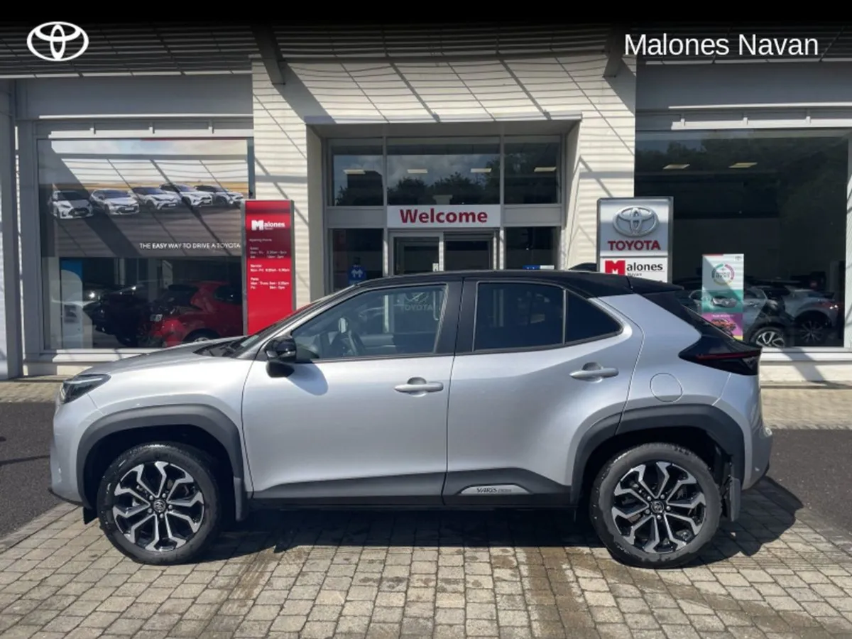 Toyota Yaris CR Cross Luna Sport 4DR Auto - Image 4