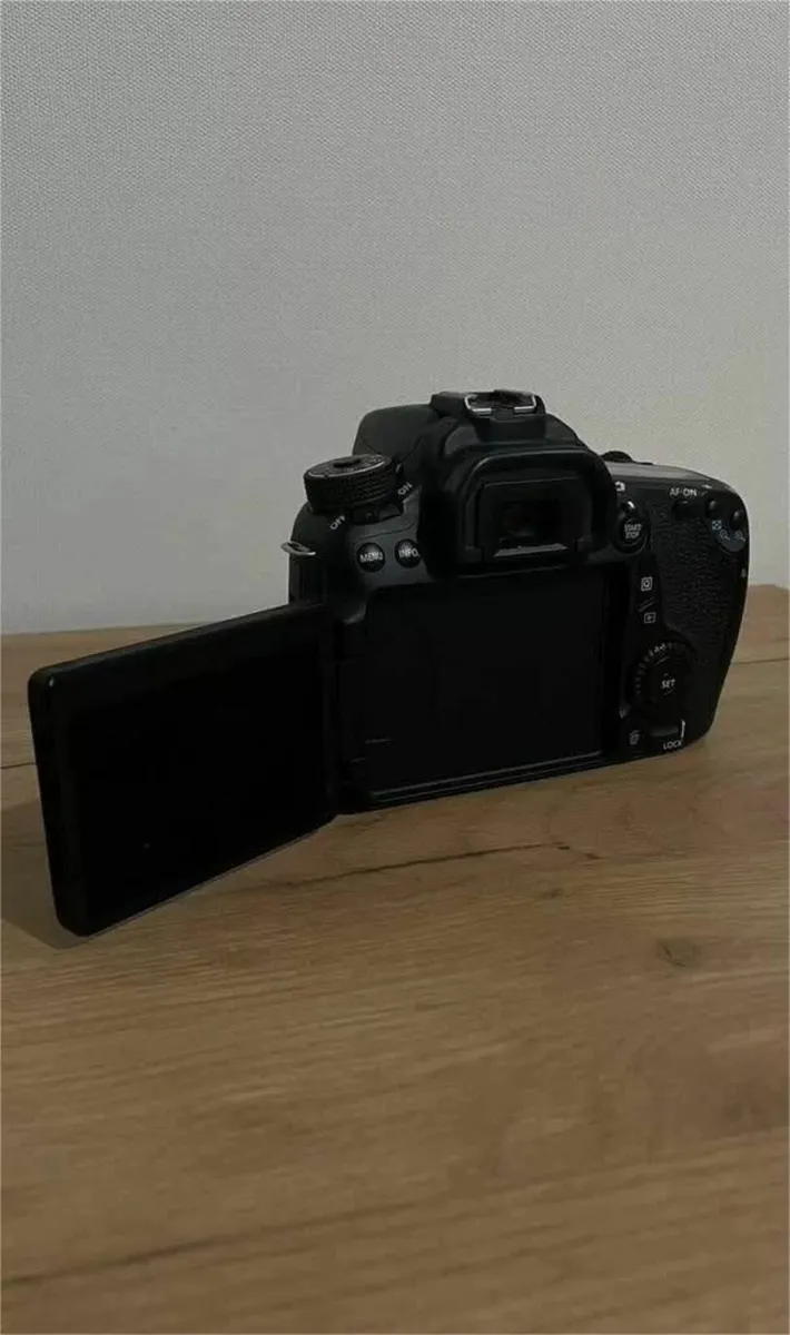Canon EOS 70D DSLR Camera - Image 3