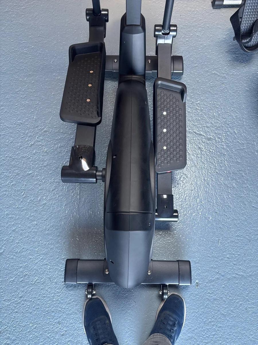 Cross Trainer - Image 4