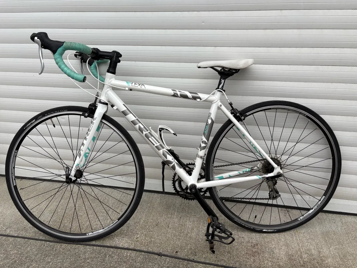 Trek Lexa Womens Bicycle - Image 1