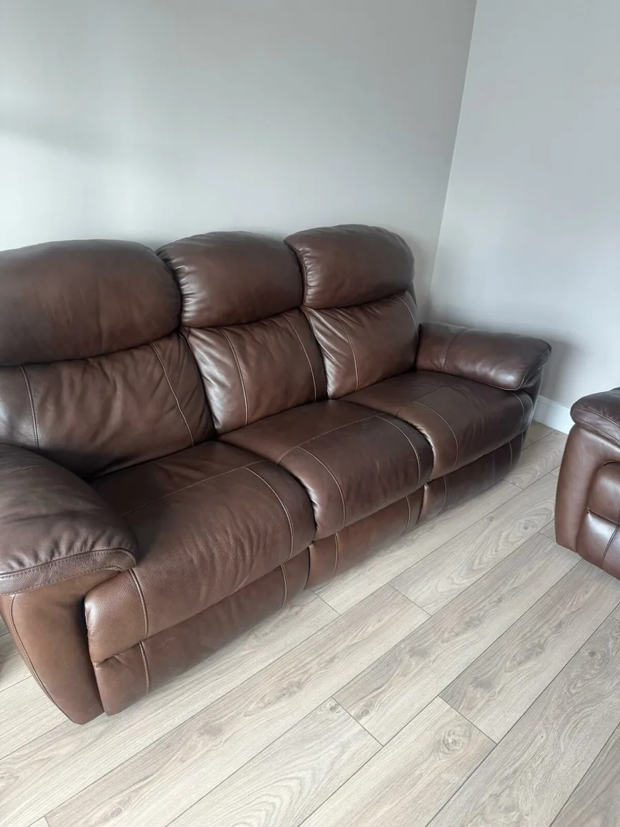 Italian Leather Three and Two piece reclining sofa - Image 4