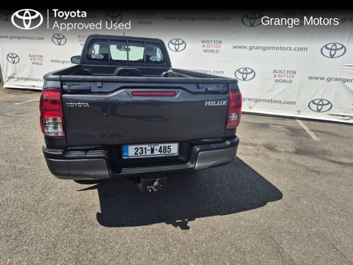 Toyota HiLux 2.4 DLX Single Cab v.a.t Invoice Ava - Image 4