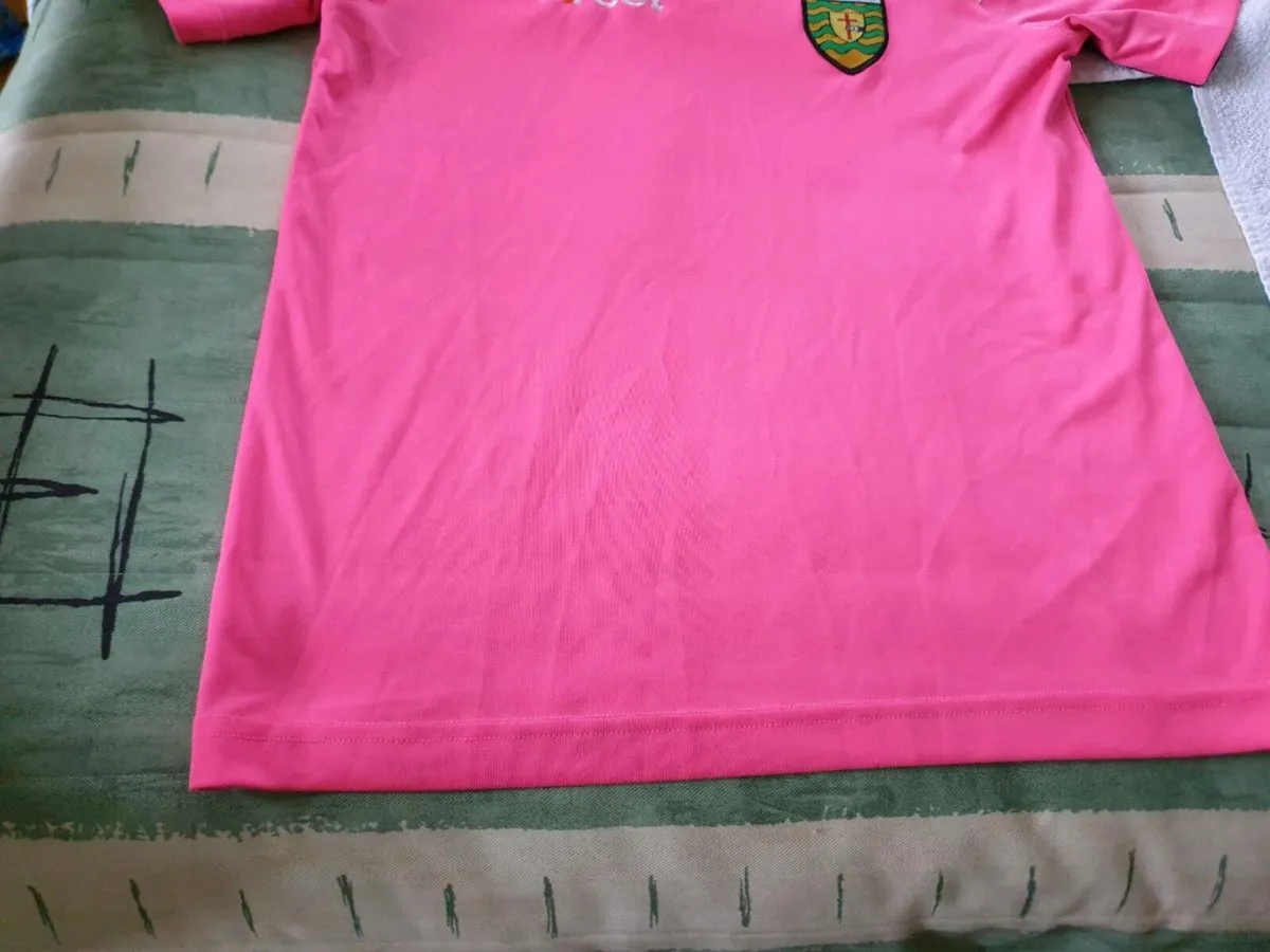Donegal Gaelic Football Pink Shirt 2021 to 2022 - Image 2