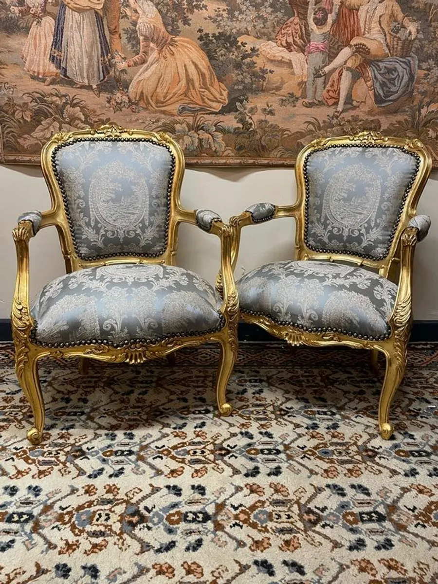 Lovely Pair of Gilt Wood French Chairs - Image 1