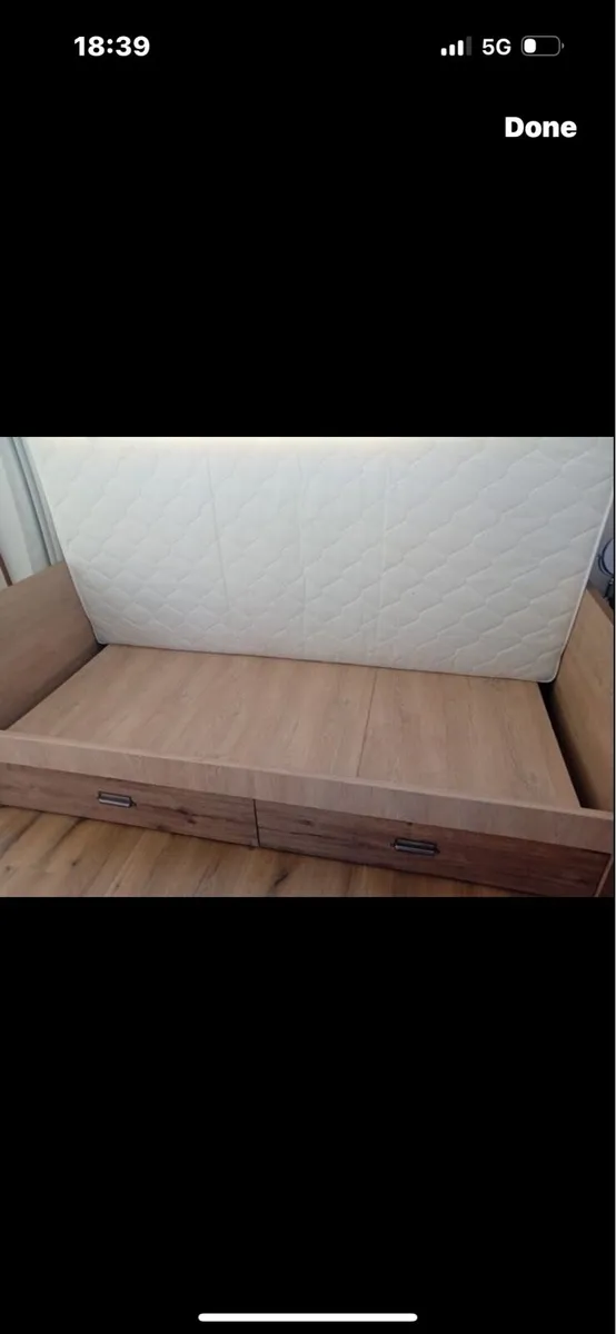 Bed and mattress - Image 3