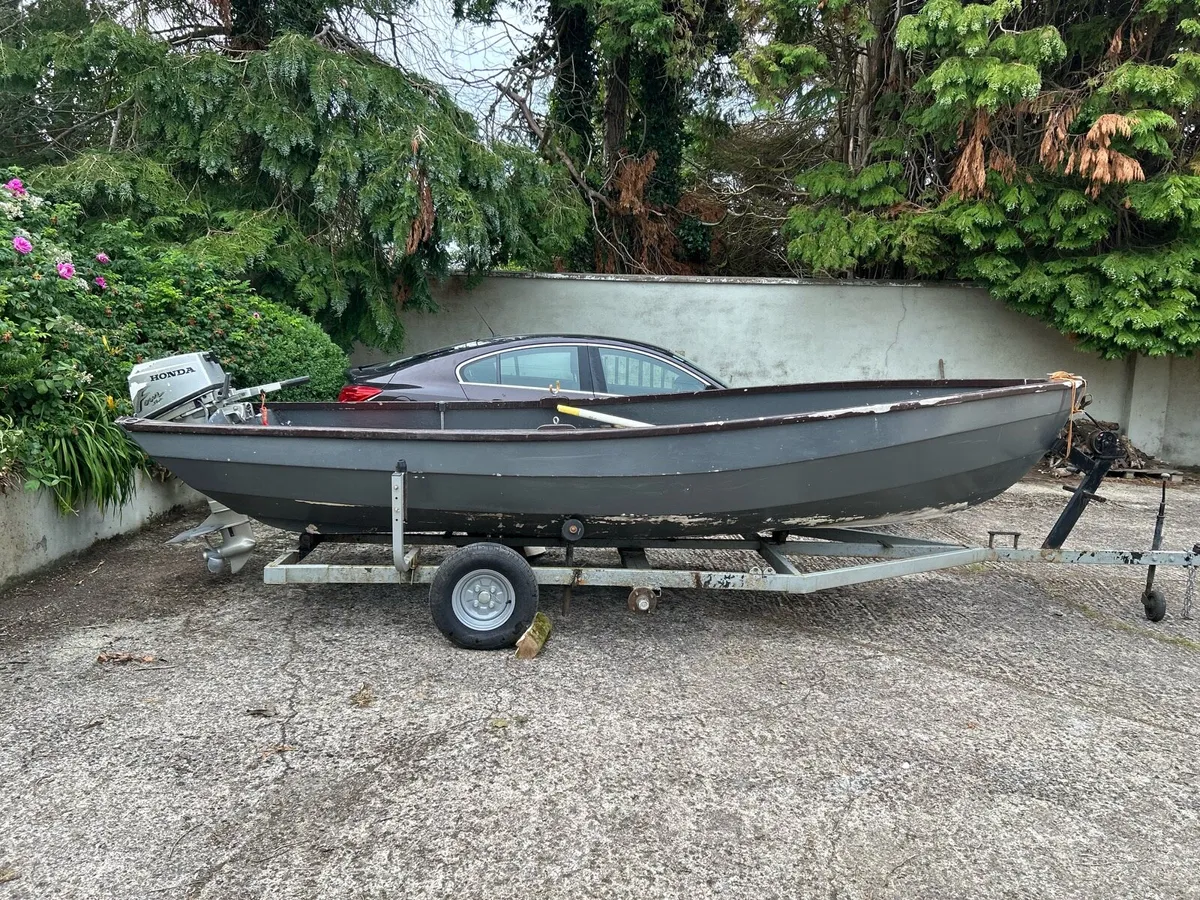Fishing boat - Image 1