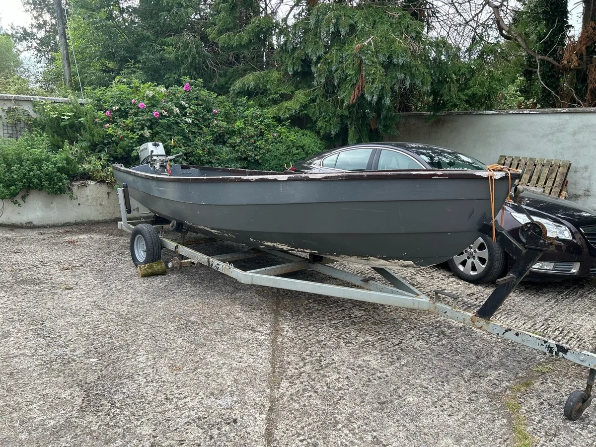 Fishing boat - Image 2