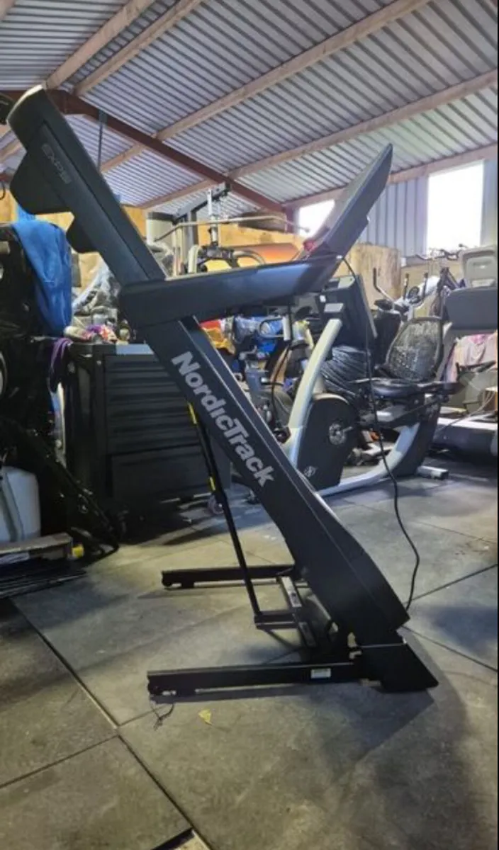 NORDICTRACK EXP5I TREADMILL - Image 1