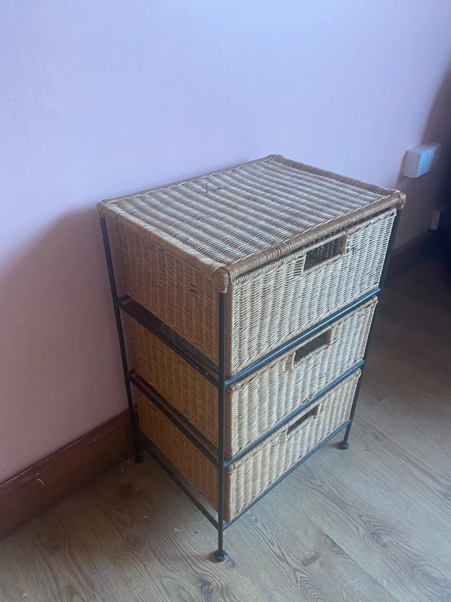 Wicker drawers - Image 2
