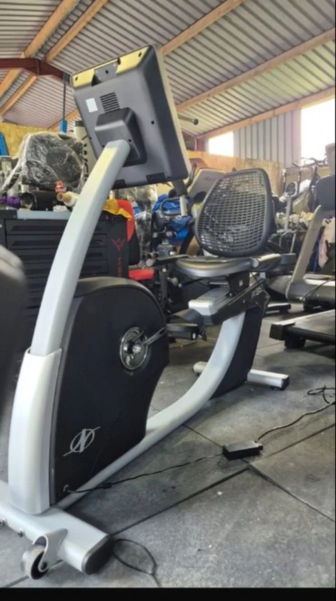 NORDICTRACK R35 TOUCHSCREEN RECUMBENT BIKE - Image 2